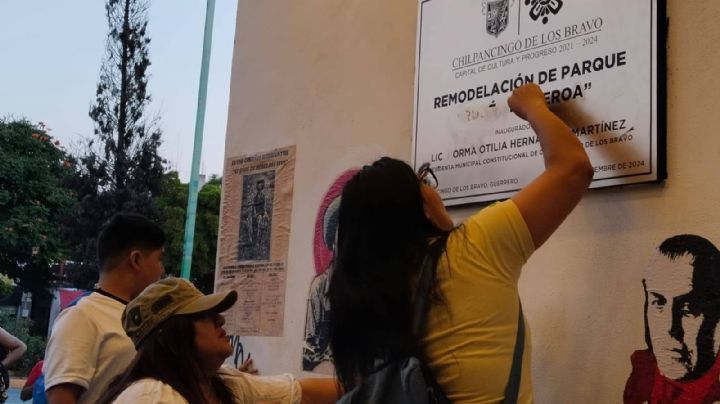 Familiares de víctimas de la “Guerra sucia” protestan por homenaje a Rubén Figueroa en Guerrero