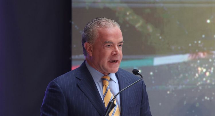 Juez suspende orden de aprehensión contra Raúl Rocha Cantú, copropietario de Miss Universo