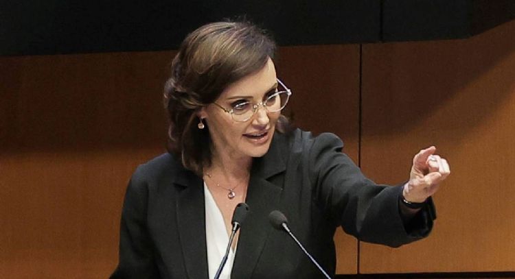 Lilly Téllez desata polémica por tuit sobre pareja homoparental