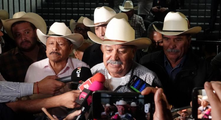 Transportistas y campesinos mantienen bloqueos por tercer día consecutivo