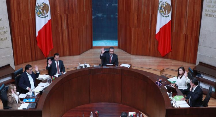 Tribunal Electoral desecha quejas de Yasmín Esquivel contra candidatos incluidos en acordeones