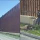 Dos mujeres migrantes caen al intentar cruzar muro entre México y EU (Video)