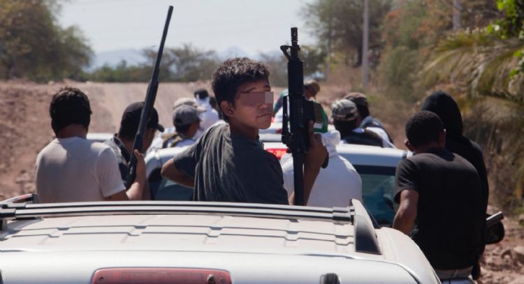 La ley del miedo gobierna Michoacán: El reclutamiento de jóvenes