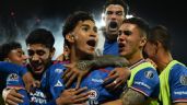 Foto ilustrativa de la nota titulada: Chicharito falla un penalti y Cruz Azul vence a Chivas para avanzar a las semifinales (Video)