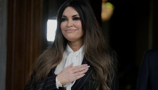Kimberly Guilfoyle, exconductora de Fox News asume como embajadora de EU en Grecia