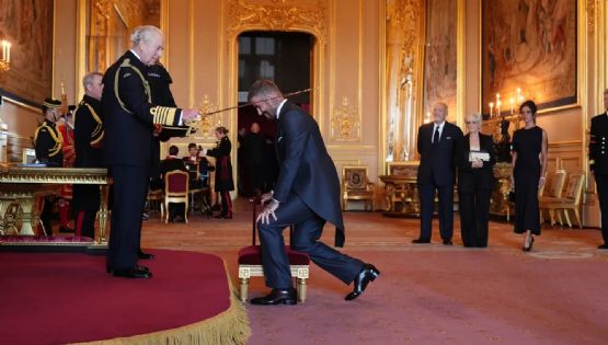 El exfutbolista David Beckham es nombrado caballero por el rey Carlos III
