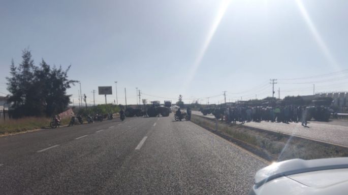 Productores agrícolas de Guanajuato retoman bloqueos carreteros en distintos puntos del estado