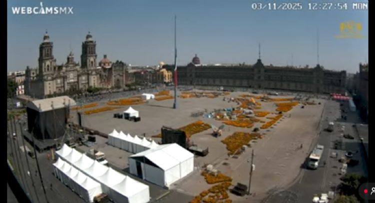 Retiran ‘Ofrenda Monumental’ en el Zócalo de la Ciudad de México