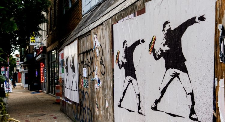 Hombre enfrenta juicio federal en EU por lanzar un sándwich a un agente de Protección Fronteriza