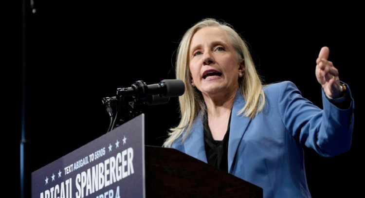 La demócrata Abigail Spanberger arrebata a los republicanos la gubernatura de Virginia