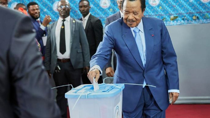 A sus 92 años, el presidente de Camerún asume el cargo para un nuevo mandato