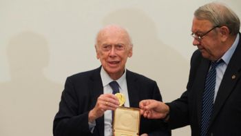 James Watson, codescubridor de la forma de doble hélice del ADN, falleció a los 97 años