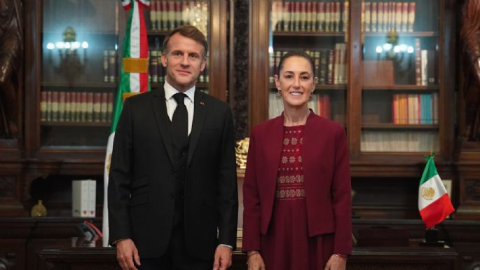 Claudia Sheinbaum y Emmanuel Macron se reúnen en privado en Palacio Nacional