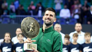 Djokovic gana en Atenas y alcanza su título 101 de ATP