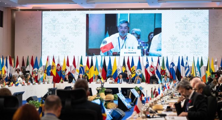 Condenan líderes de América Latina y Europa bombardeos de Trump en el Caribe y el Pacífico