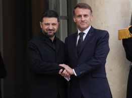 Zelenskyy se reúne con Macron en París mientras avanzan negociaciones de paz