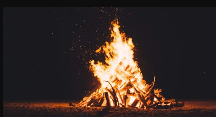 Humanos contralaron el fuego hace más de 400 mil años