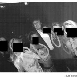 Los demócratas revelan nuevas fotos de Jeffrey Epstein junto a Trump