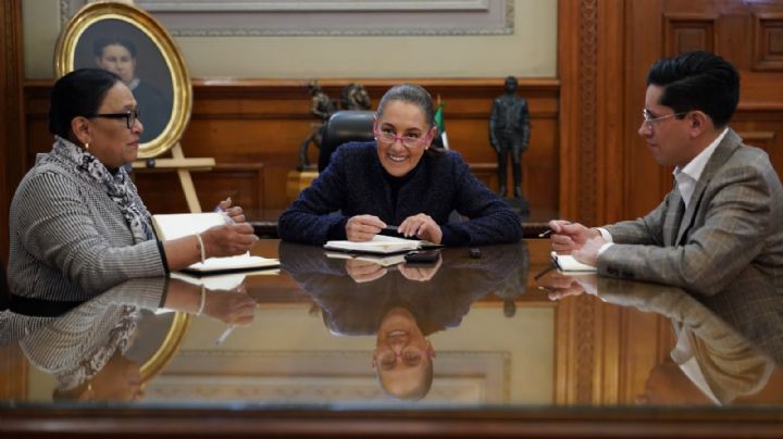 En pleno día de la Virgen de Guadalupe, Sheinbaum dialoga con el Papa León XIV y lo invita a México