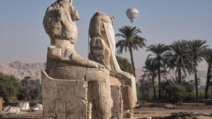 Egipto revela estatuas colosales restauradas de un faraón en Luxor