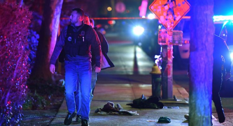 Policía detiene a una persona en relación con tiroteo en Universidad de Brown