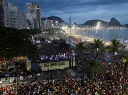 Brasileños protestan contra proyecto de ley que reduciría pena de prisión a Bolsonaro
