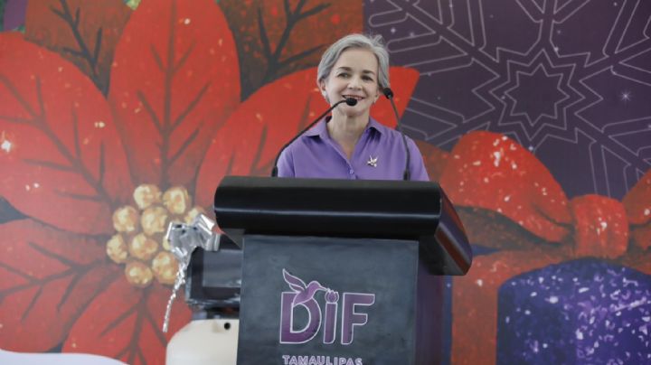 Apapachan Américo y María a las familias de Higuerillas con la Brigada Navideña Transformando Familias