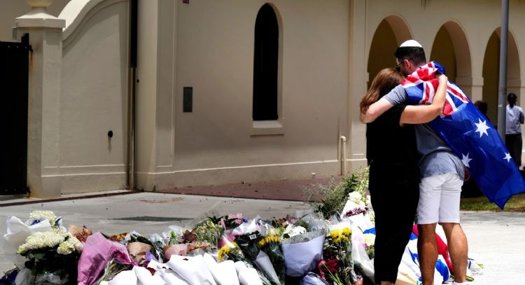 Australia endurecerá las leyes de armas tras la masacre en fiesta judía en playa de Sídney