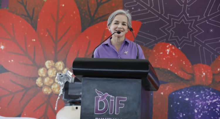 Apapachan Américo y María a las familias de Higuerillas con la Brigada Navideña Transformando Famili