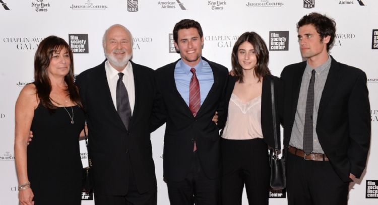 Arrestan a Nick, hijo de Rob Reiner, tras hallar muertos al director y su esposa en Los Ángeles