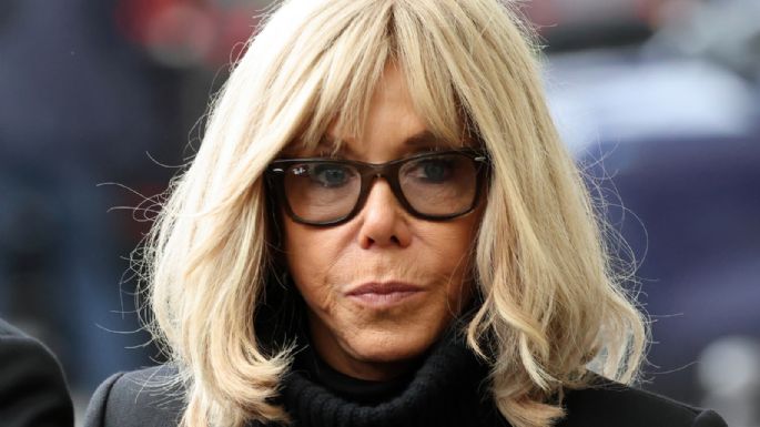Brigitte Macron defiende comentario “torpe” y sexista contra manifestantes feministas