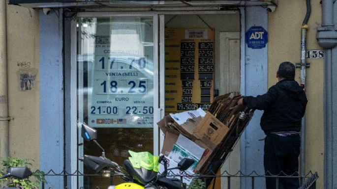 Peso se fortalece tras datos negativos de empleo en Estados Unidos