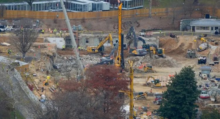 Construcción del salón de baile de la Casa Blanca es asunto de seguridad nacional: Gobierno de EU