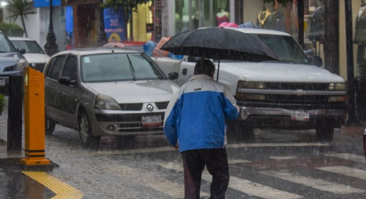 Alerta por frío y lluvias fuertes con posible granizo el miércoles en estas entidades