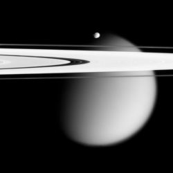 Titán, la Luna de Saturno, podría no tener un océano subterráneo como se creía, revela estudio