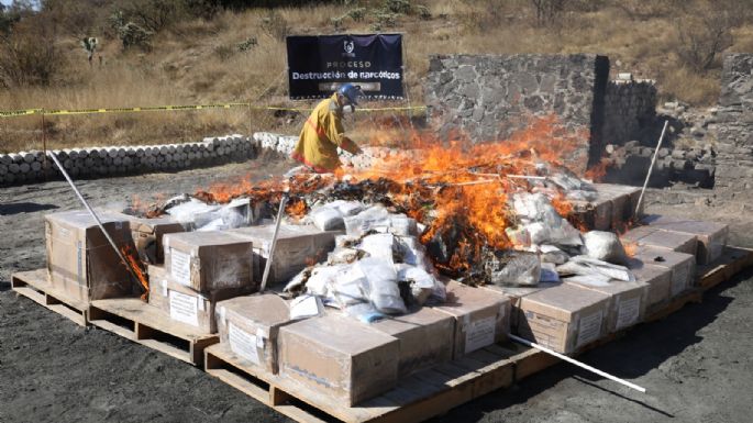 FGJCDMX incinera más de medio millón dosis de narcóticos