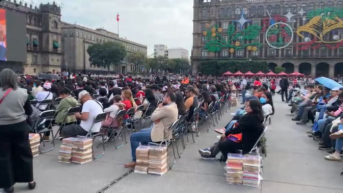 Maestros reclaman a gobierno federal el incumplimiento en entrega de libros gratuitos a maestros