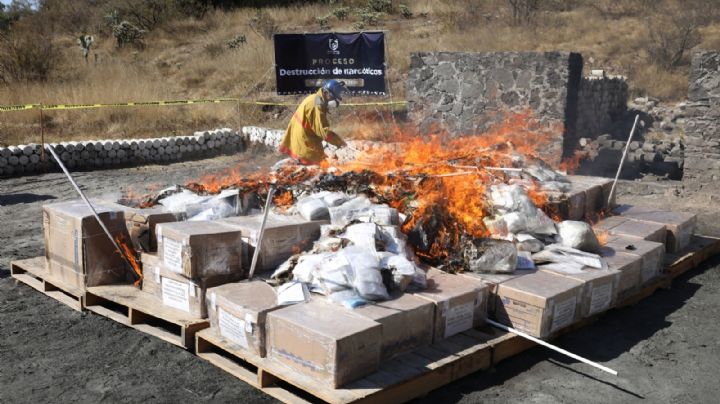 FGJCDMX incinera más de medio millón dosis de narcóticos