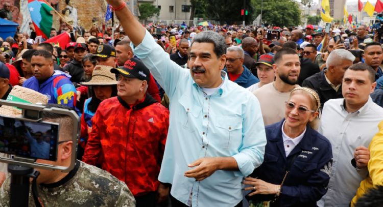 Venezuela "preservará a toda costa" sus "espacios aéreos y marítimos" tras anuncio de bloqueo de EU