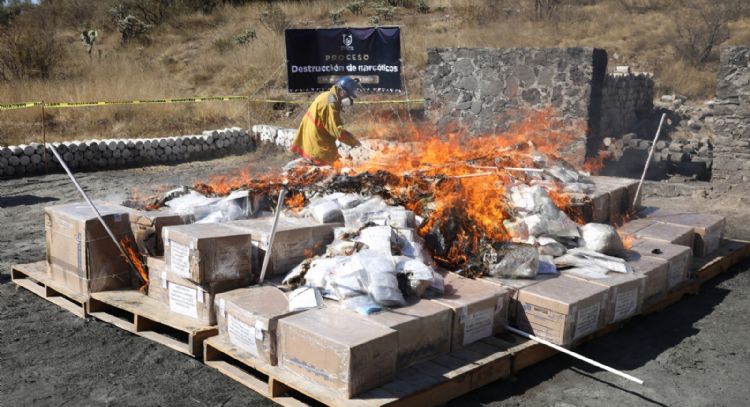 FGJCDMX incinera más de medio millón dosis de narcóticos