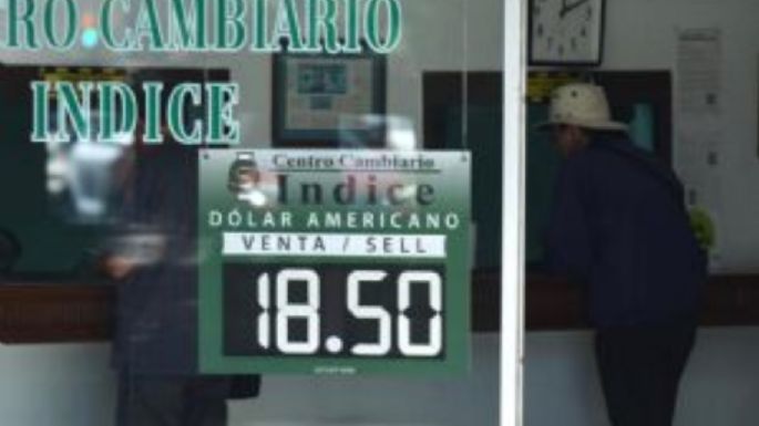 Peso gana terreno tras datos de inflación