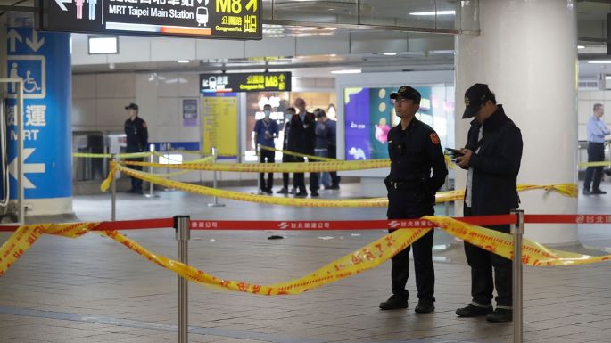 Hombre con cuchillo y granada de humo mata a tres personas y hiere a nueve en Taiwán