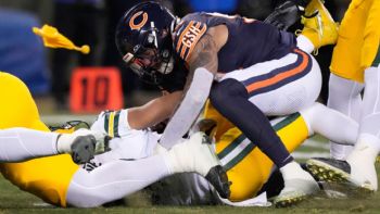 Jordan Love, mariscal de los Packers, abandona el juego tras una conmoción cerebral (Video)