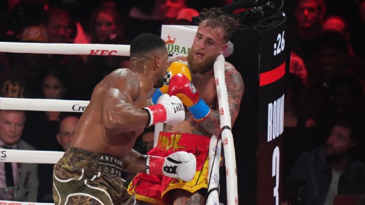 Jake Paul sufre fractura de mandíbula tras su derrota ante Anthony Joshua; ahora busca a “El Canelo”