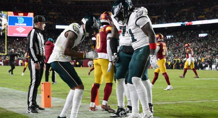 Los Eagles ganan su segundo título consecutivo de la NFC Este al vencer 29-18 a los Commanders