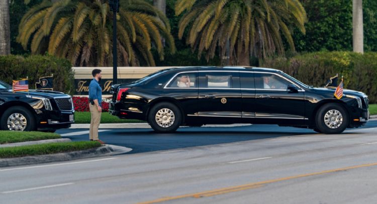 Trump destituye a casi 30 diplomáticos de carrera de puestos de embajadores