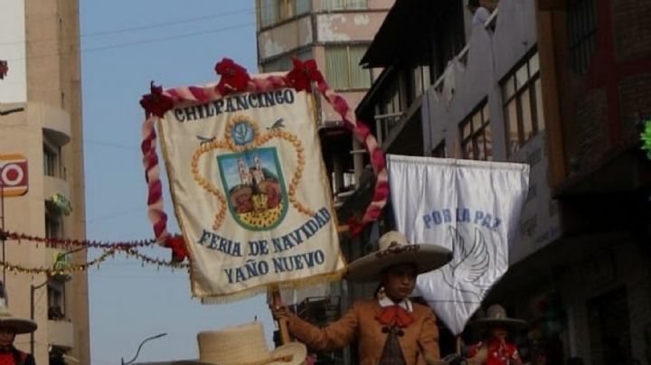 Paseo del pendón luce desangelado por miedo de la gente ante la violencia criminal en Chilpancingo