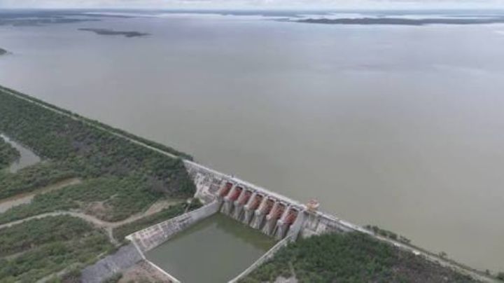 Inicia desfogue de la presa El Cuchillo, en Nuevo León, para pagar deuda de agua a EU