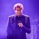 Barry Manilow se someterá a cirugía por cáncer de pulmón temprano y pospone conciertos de enero