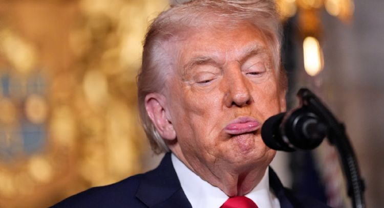 Trump propone cancelar las licencias de televisión de las cadenas de EU que le son críticas